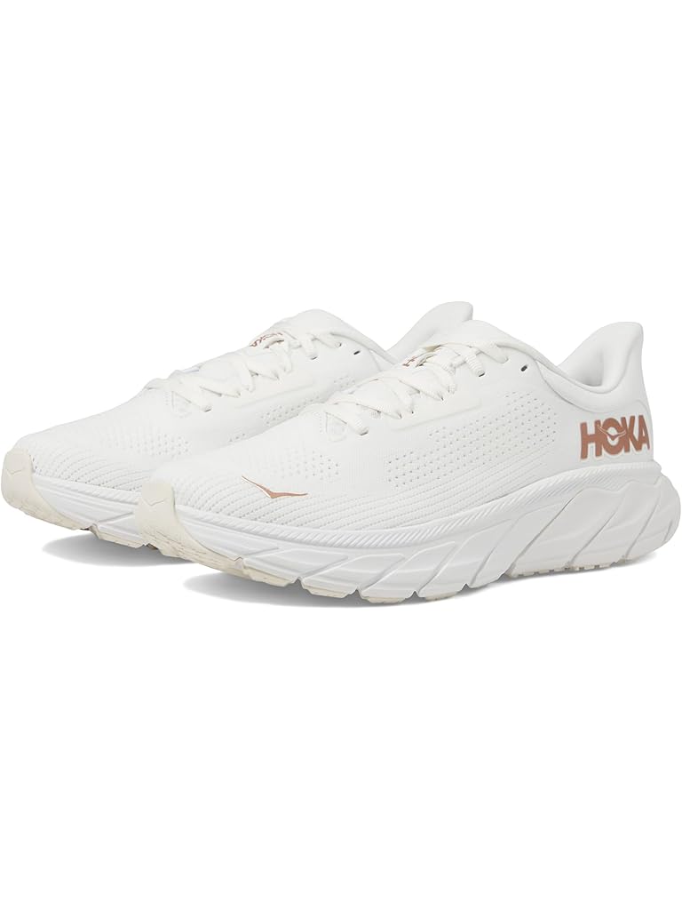 White Hoka Arahi 7