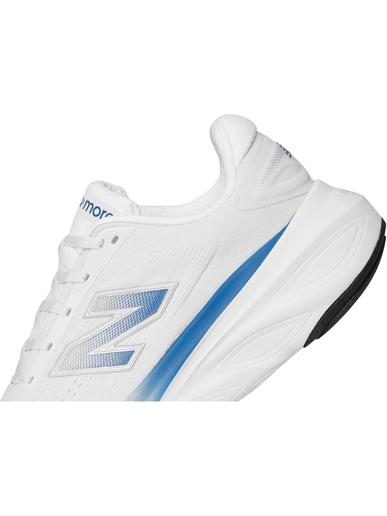 White New Balance Fresh Foam X More v6