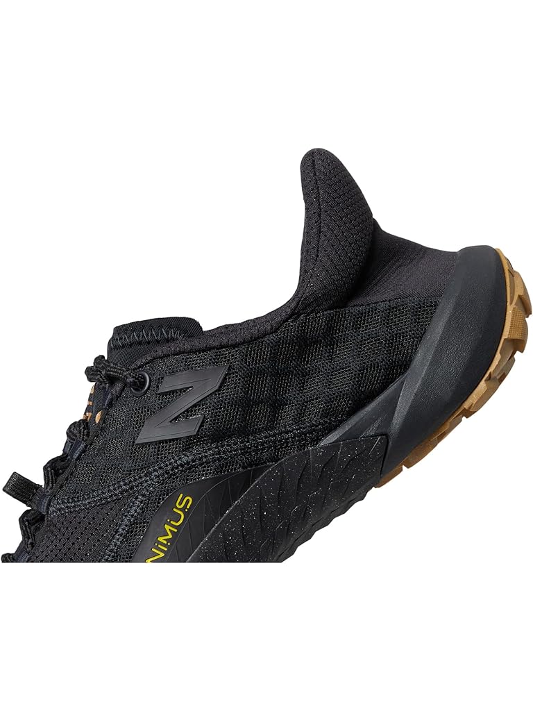 Black New Balance Minimus Trail