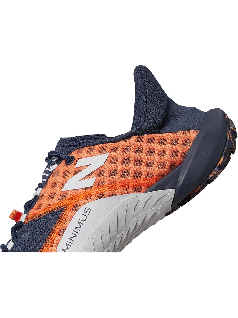 Black New Balance Minimus Trail v1
