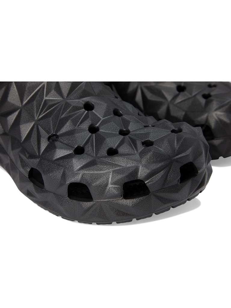 Black Crocs Kids Classic Geometric Clog (Little Kid/Big Kid)