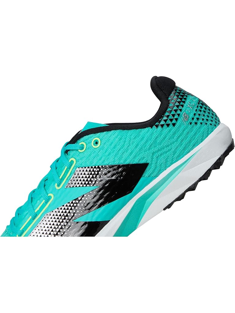 Black New Balance FuelCell XC7 v5